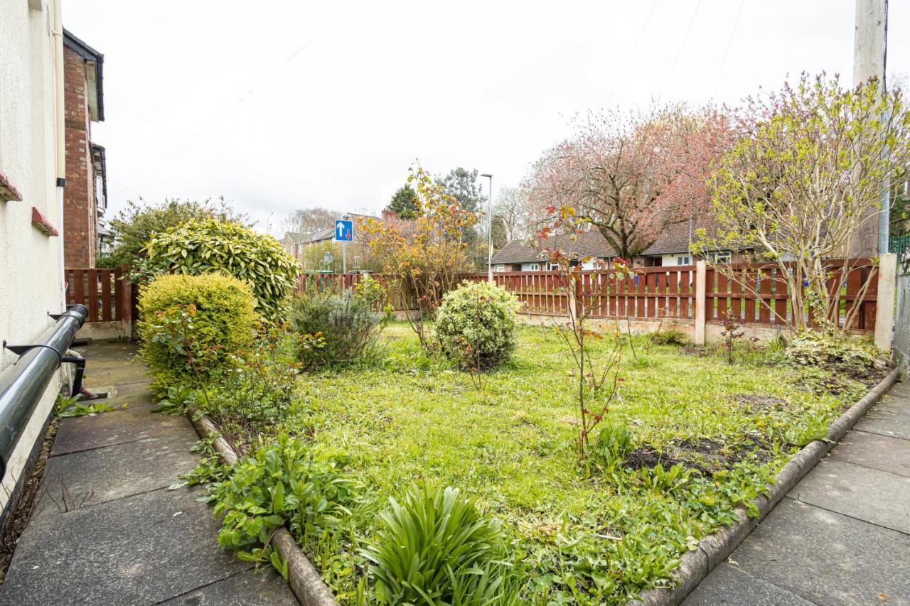 M9 Guest House Manchester Exterior photo