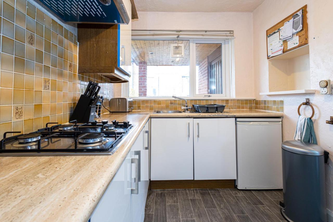 M9 Guest House Manchester Exterior photo